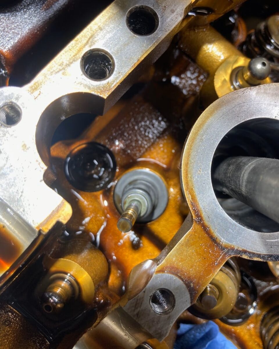 Installing a valve stem seal with the MINI cylinder head still fitted