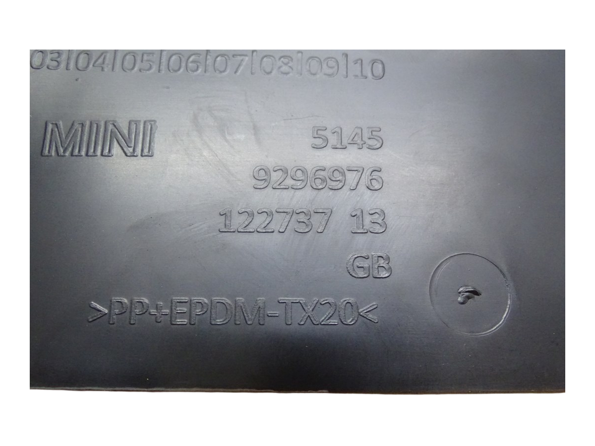Verkleidung I-Tafel Mitte unten rechts Rechtslenker 9296976 MINI F55-F57 – Bild 3